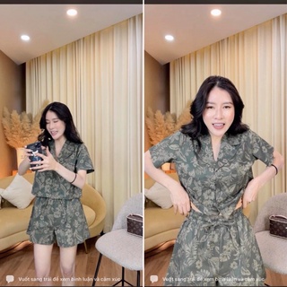 Set và váy dạo phố