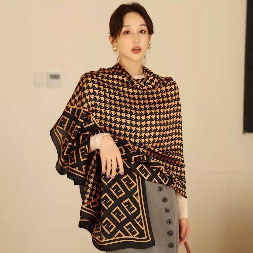 Khăn Choàng Cotton Lanh Cao Cấp Hai Mặt In Chữ Phong Cách Phương Tây Thời Trang Thu Đông Dành Cho Nữ
