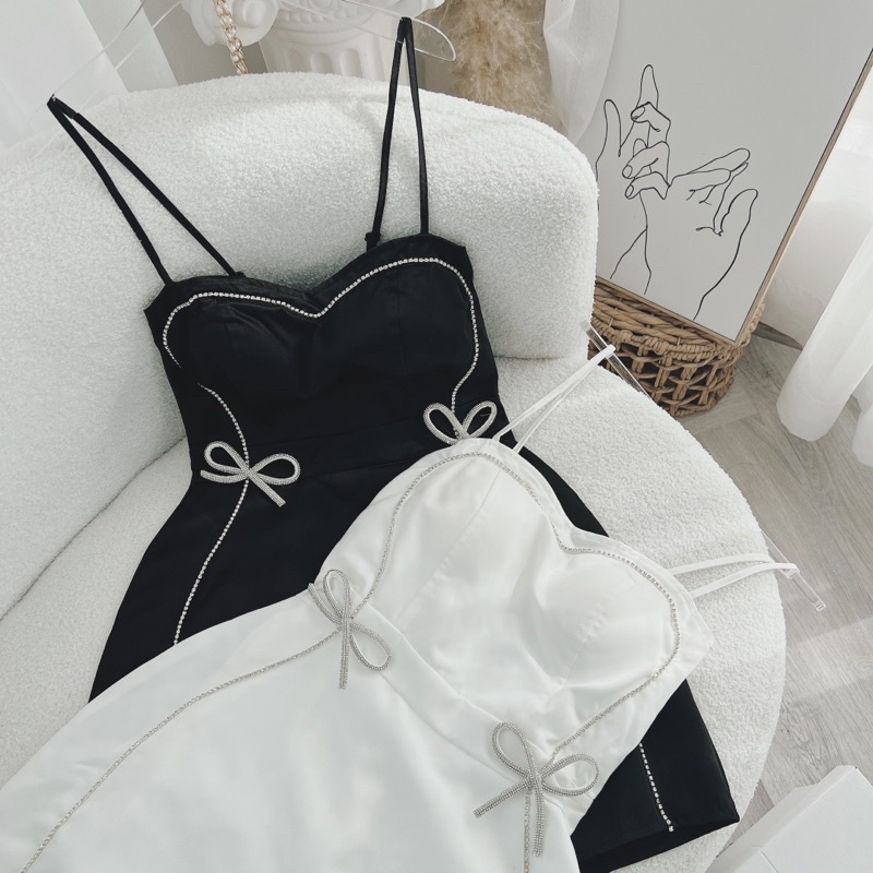 ĐẦM 2 DÂY ĐÍNH ĐÁ NƠ BÊN EO CHẠY VIỀN