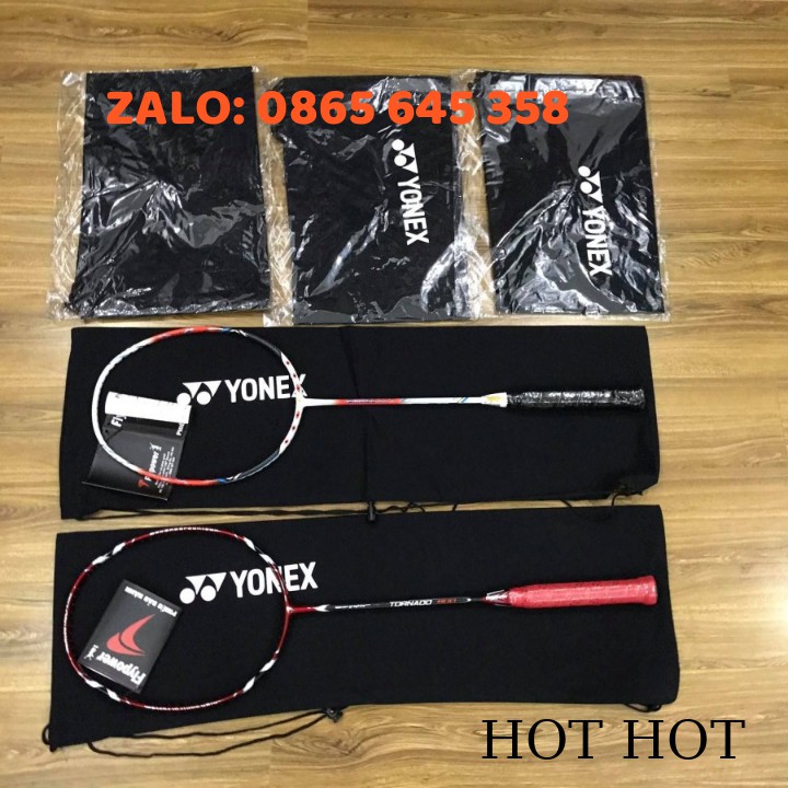 Túi nhung dây rút đựng vợt cầu lông Yonex màu đen