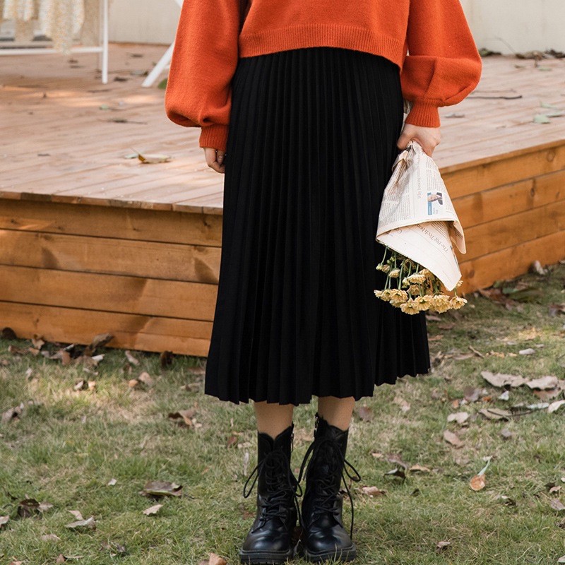 Chân váy da lộn xếp ly cúc bấm dáng dài lên dáng cực kỳ xinh | BigBuy360 - bigbuy360.vn