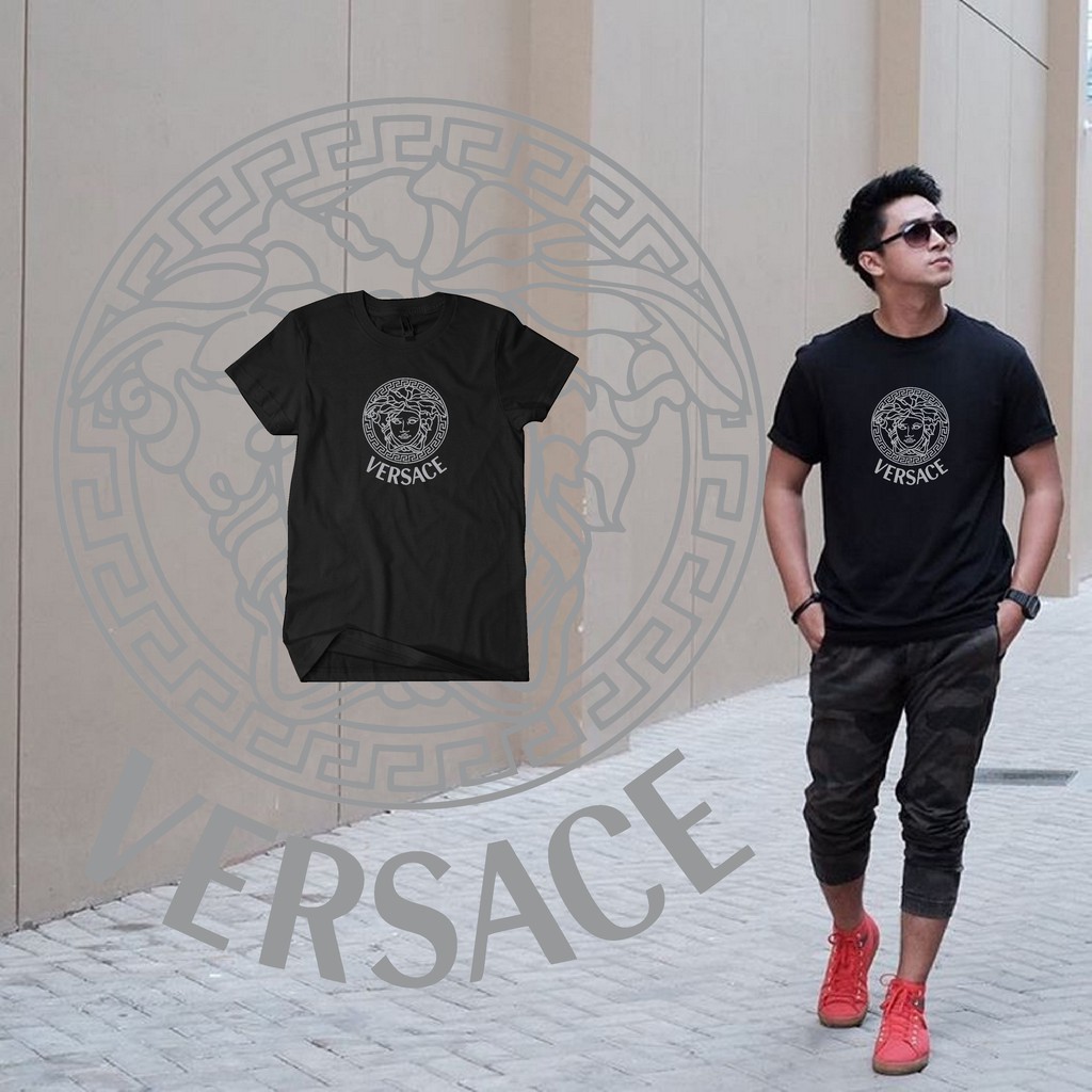 Versace Áo Thun Màu Đen Thiết Kế Cá Tính Thời Trang