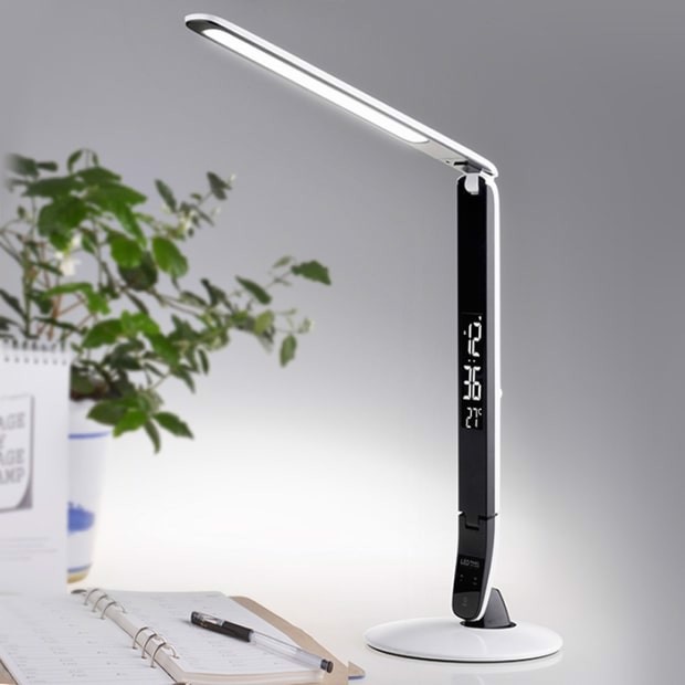 Đèn học chống cận để bàn Wilit S1 màu trắng màn hình LED công suất 10W