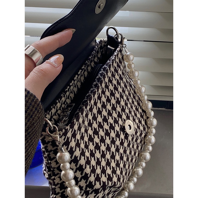 Túi đeo chéo canvas đính ngọc trai thời trang cho nữ