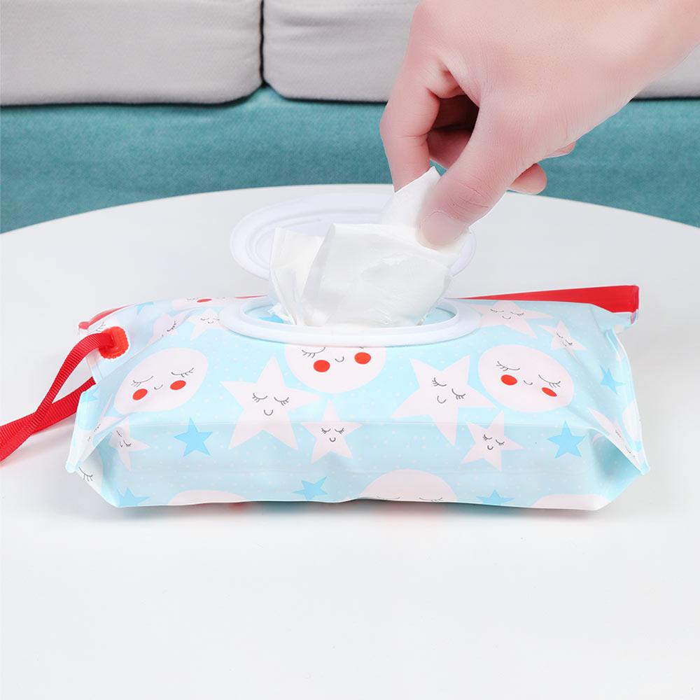 Hộp Đựng Khăn Giấy Ướt Nắp Lật Có Dây Đeo Thời Trang Dễ Thương Kích Thước Nhỏ Gọn 1