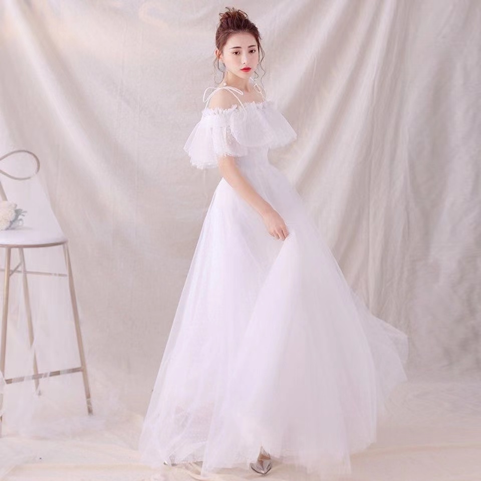 Đầm cưới cô dâu thiết kế hở lưng màu trắng 2022