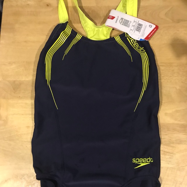 Áo bơi Speedo