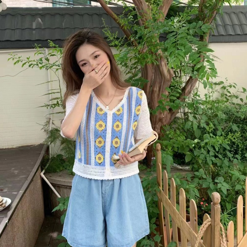 Áo Khoác Cardigan Dệt Kim Tay Ngắn Cổ Chữ V Phối Nút Họa Tiết Sọc Caro Phong Cách Pháp Cho Nữ