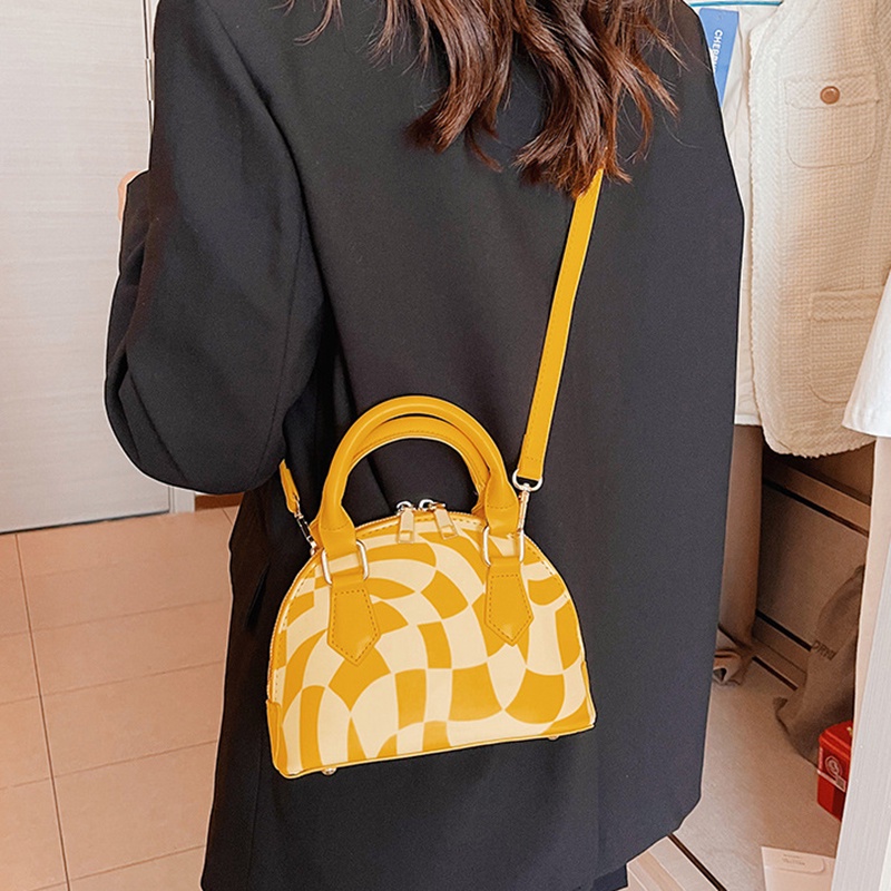 Túi Đeo Chéo Hình Vỏ Sò Họa Tiết Kẻ Sọc Phong Cách Hàn Quốc Cho Nữ