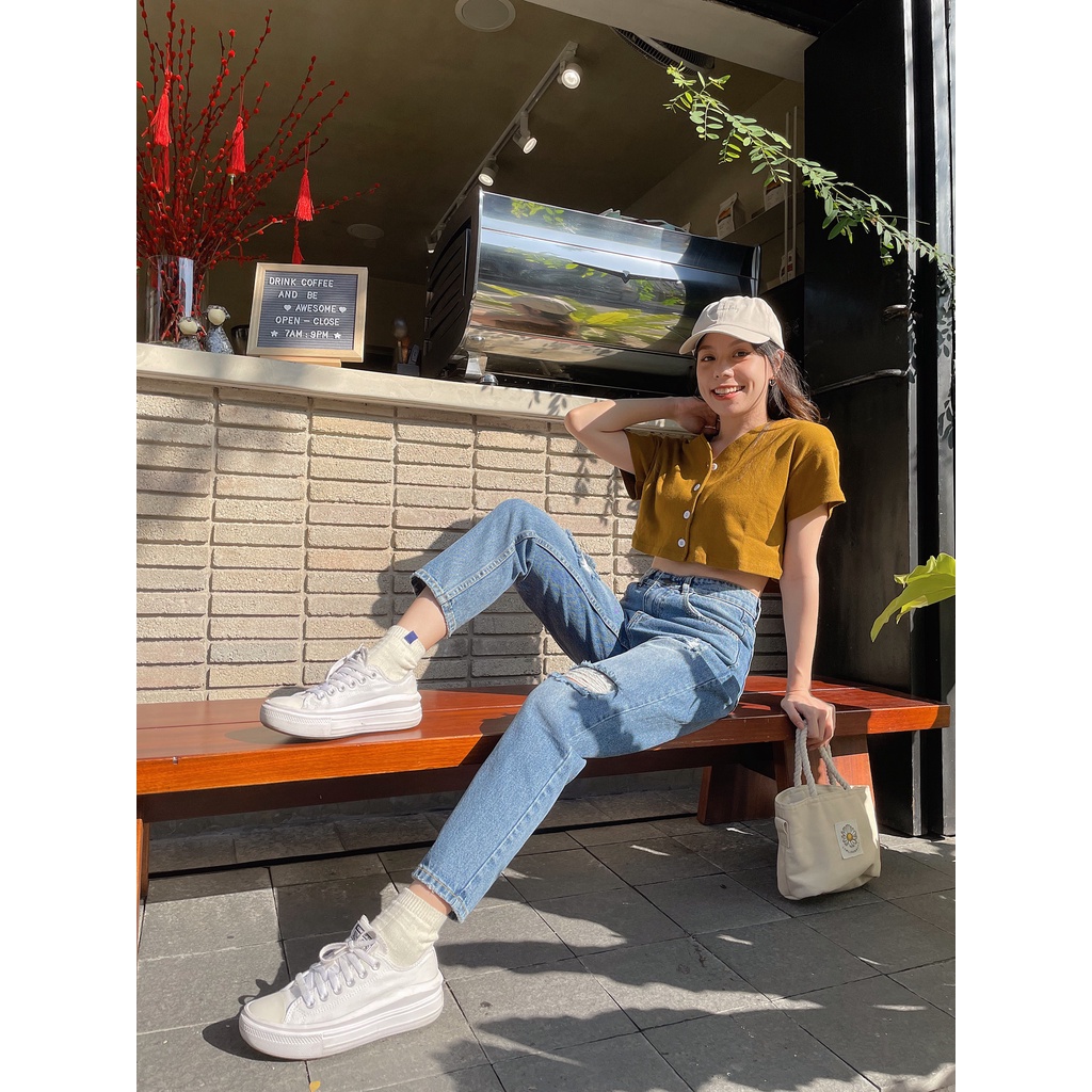 Áo Croptop Tay Ngắn Cổ Tim Nút Gài Màu Vàng  CTTN-V