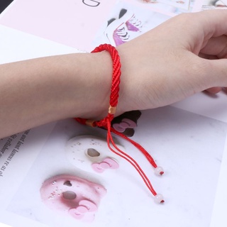 Vòng Tay May Mắn Màu Đỏ