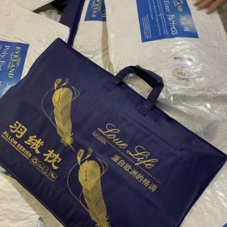 Gối lông vũ Eveland