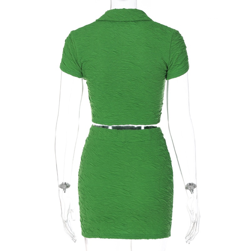 Set Áo Thun Cổ Bẻ Cài Nút Phối Chân Váy Lưng Cao Thời Trang Trẻ Trung Cho Nữ