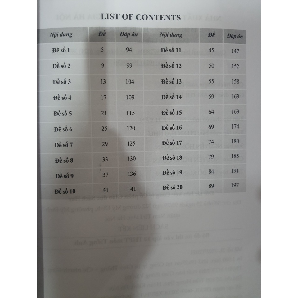 Sách - Bộ đề ôn thi vào lớp 10 trung học phổ thông môn Tiếng Anh