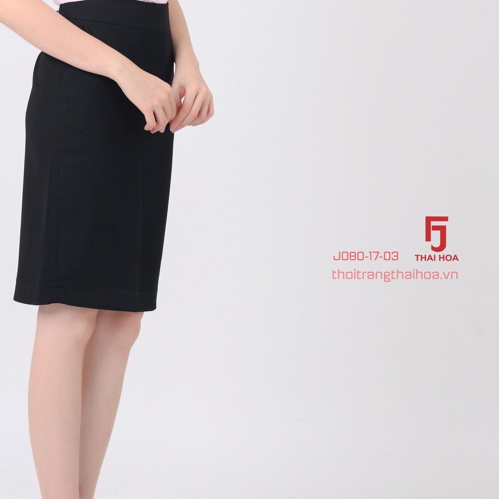 Chân váy dài Thái Hòa J080-17-03 Chân váy công sở dài, màu đen, dáng ôm,Chất liệu vải nhẹ,độ bền màu cao | BigBuy360 - bigbuy360.vn