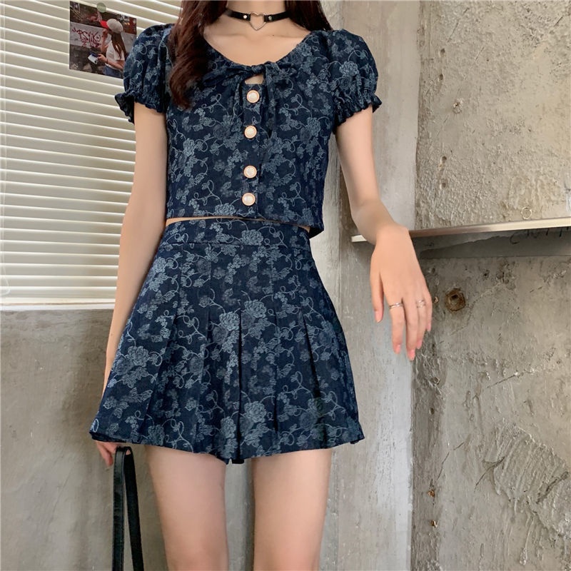 Set Áo Sơ Mi Ngắn Tay Thiết Kế Mới Mùa Hè Kèm Chân Váy Xếp Ly Dành Cho Nữ 2022