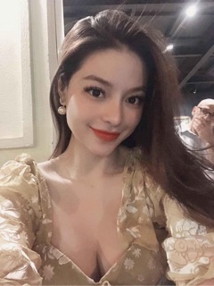 Khuyên tai dior