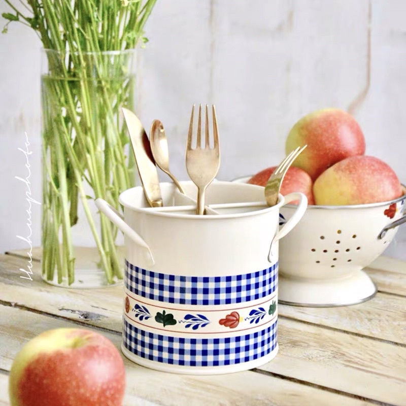 Ống đũa kim loại phong cách vintage xinh xắn