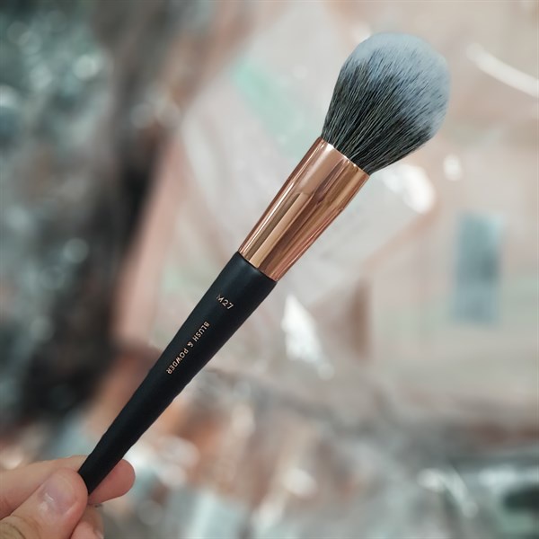 Cọ Phủ Phấn &amp; Má Hồng Đầu Tròn Vacosi Blush &amp; Powder Brush M27