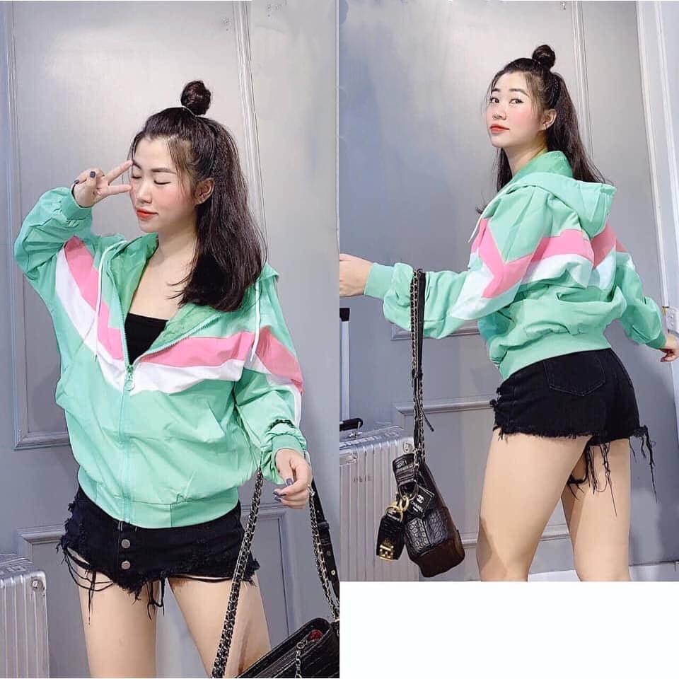 Áo khoác dù Nữ 2 lớp có nón form rộng dây kéo phối viền sọc chữ V độc đáo Chale