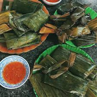 10 Bánh bột lọc gói lá kèm nước chấm kẹo ngọt (ship NOW - GRAB HCM)