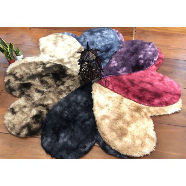 Thảm lông loang hình trái tim