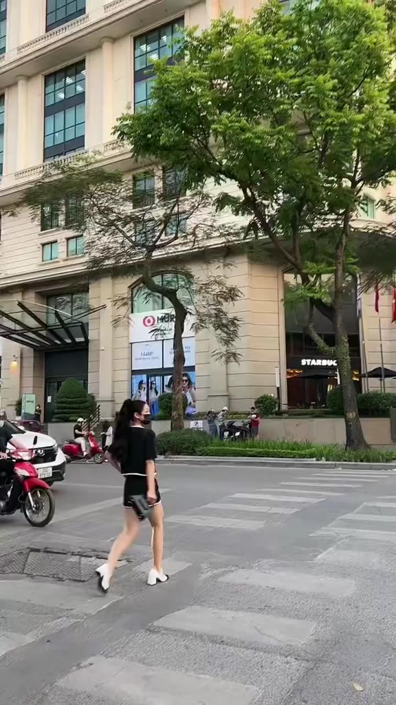 Bộ Thảo mộc tắm trắng X3 nhau thai cừu Mee+ Natural Vietnam sáng da dưỡng thể nhau thai cừu dưỡng da trắng hồng, mềm mịn | BigBuy360 - bigbuy360.vn