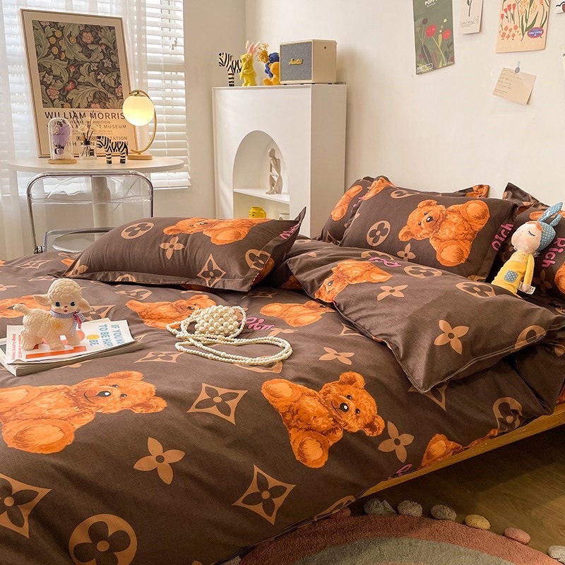 Bộ chăn ga gối Cotton Poly hàng nhập khẩu nguyên bộ mẫu Gấu LV sang chảnh giá rẻ nhất thị trường