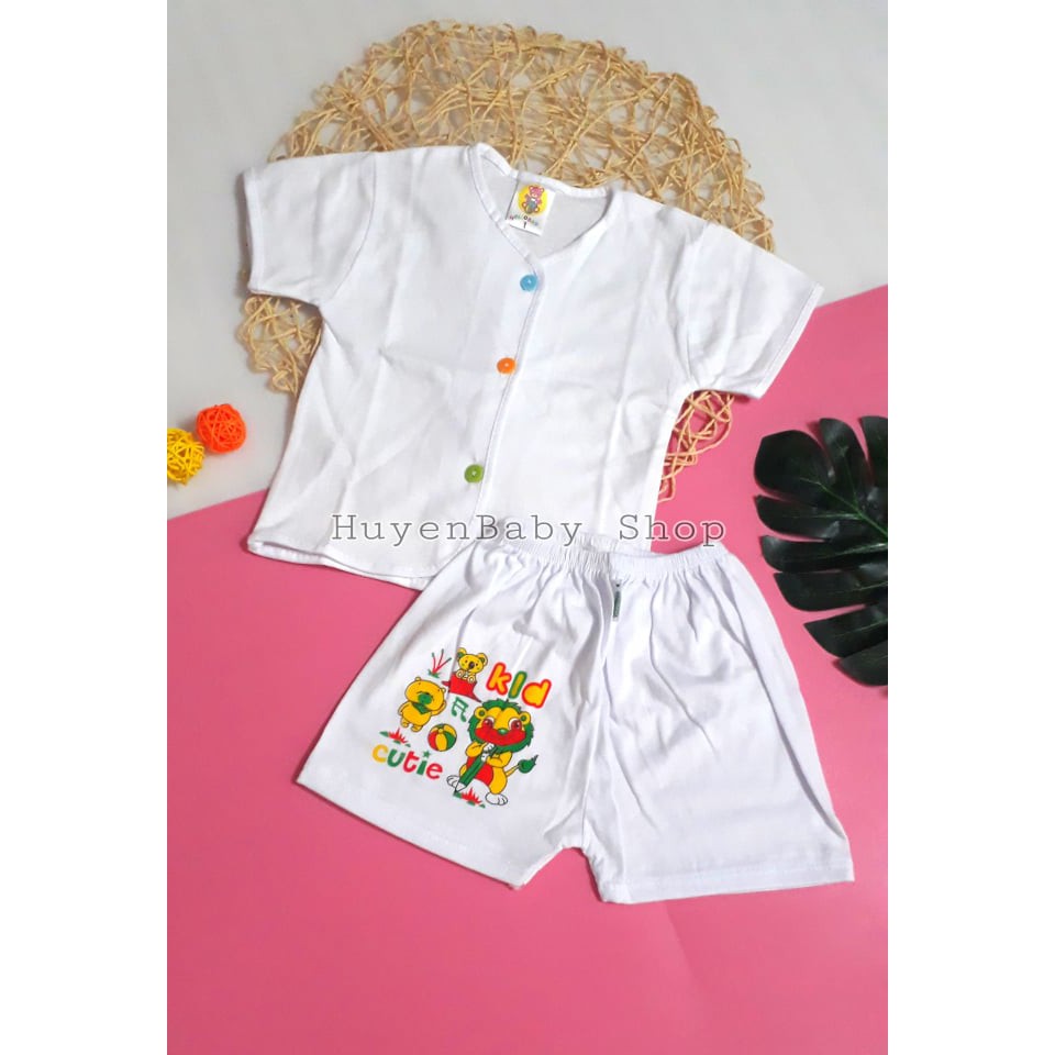 Bộ quần áo sơ sinh tay ngắn màu trắng cúc nhiều màu, quần in hình đủ size cho bé từ sơ sinh đến 11kg