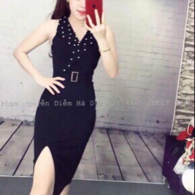 Đầm body xẻ tà cực xinh