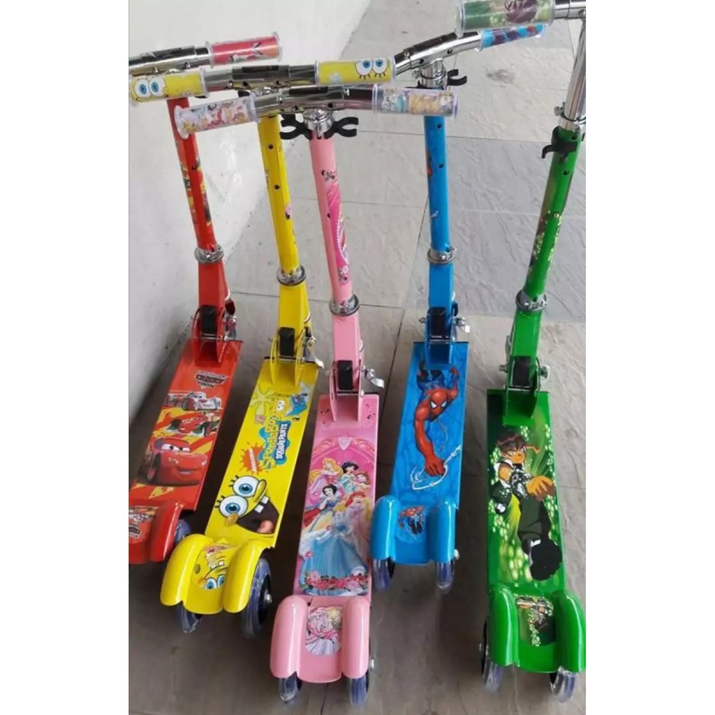 Xe trượt SCOOTER cao cấp 3 bánh. Kích thước: 47x10x76 cm. có phát sáng, có chuông. Kích thước: 47x10x76 cm. Có thể gấp g