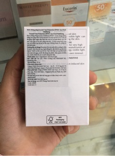 EUCERIN SUN FLUID MATTIFYING 50+ Kem chống nắng Eucerin
