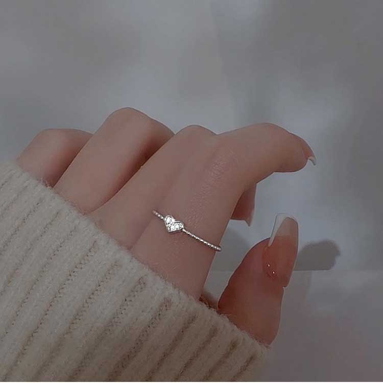 Nhẫn Thép Titan Mạ Bạc 925 Đính Đá Zircon Hình Trái Tim Đơn Giản Thời Trang Có Thể Điều Chỉnh Kích
