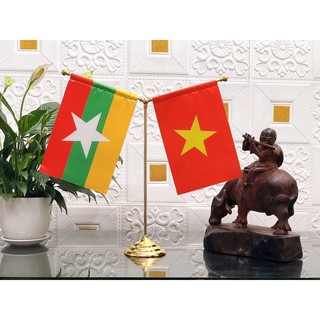 Cờ để bàn các nước đặt bàn làm việc