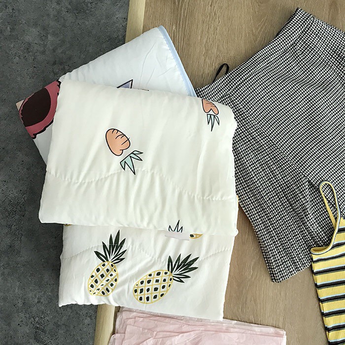 （24h delivery）W&amp;G Summer personality carrot pineapple cartoon air conditioner is thin quilt nap