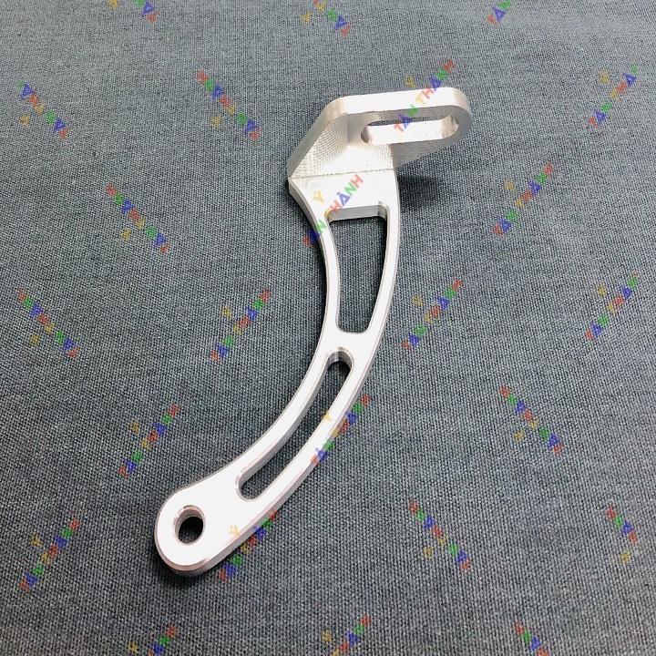 pas giữ má đùm sau nhôm exciter 150 MS1562