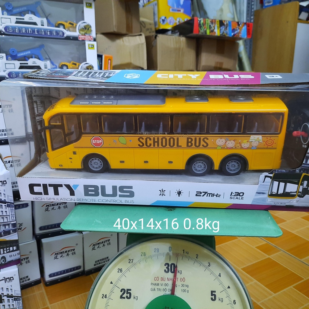 Mô hình xe buýt school bus điều khiển từ xa đồ chơi trẻ em sử dụng pin AA xe ô tô bằng nhựa tỉ lệ 1:30