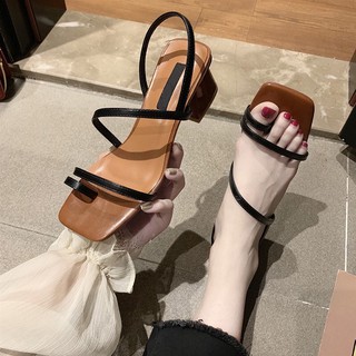 Giày sandal xỏ ngón gót vuông
