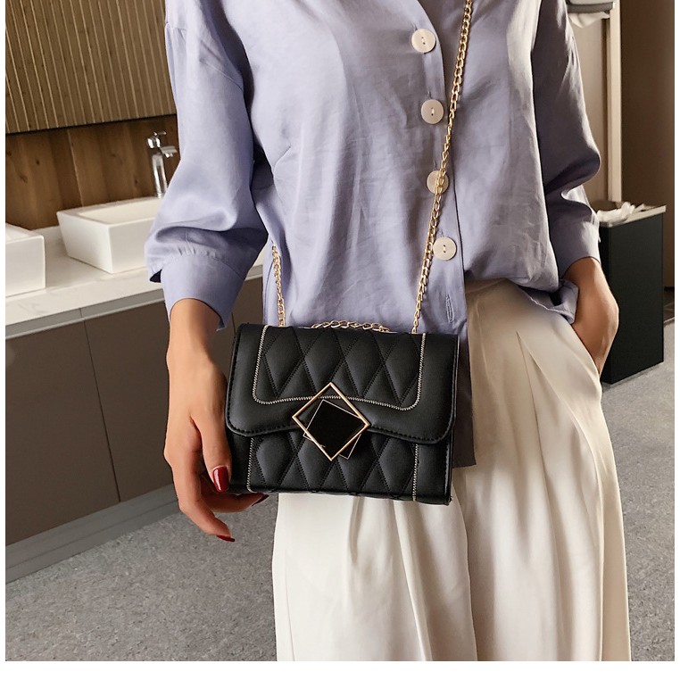 Túi Đeo Chéo Nữ Viền Cong Khóa Gương Lệch TT 51 | BigBuy360 - bigbuy360.vn