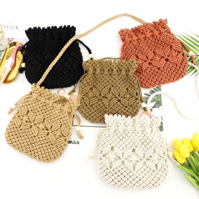 Túi Macrame Bucket đeo chéo - dây rút đính hột gỗ trắng - phong cách Boho