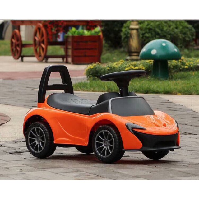 ô tô chòi chân cho bé