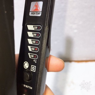 Máy là cụp bản đỏ - Tặng kẹp vịt chia tóc