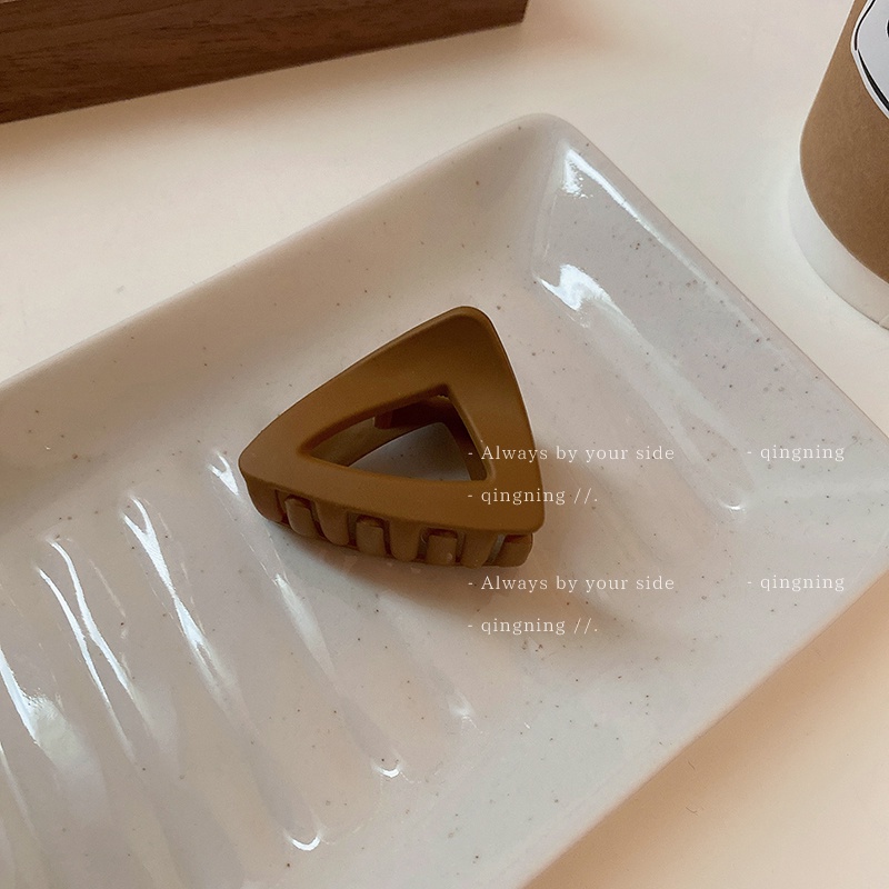 Kẹp tóc DREJEW 2 acrylic kiểu tam giác đơn giản thời trang Hàn Quốc
