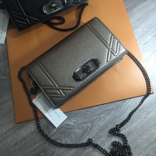 TÚI C.N.K KHOÁ XOAY DA CÁ ĐUỐI SIZE MINI