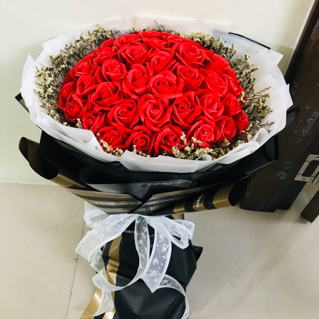 Bó hoa sáp 50 bông mix hoa khô tự nhiên-Tặng thiệp, giao hoả tốc nội thành trong 2h
