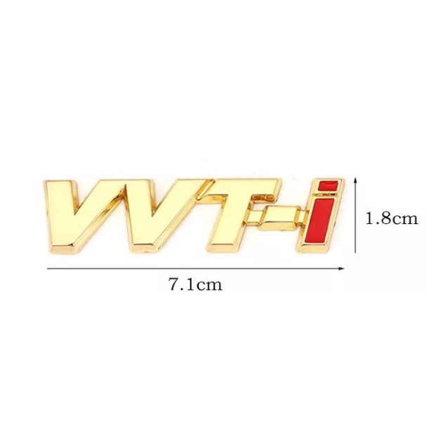 Chữ nổi VVT-i bằng kim loại được dán trên xe Toyota Camry