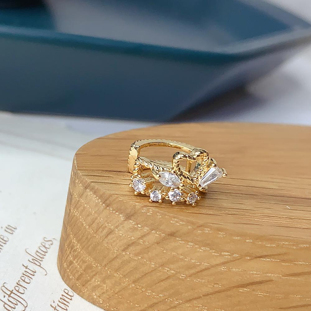 Khuyên Kẹp Sụn Tai Họa Tiết Hoa Thời Trang Cá Tính Cho Nam Và Nữ