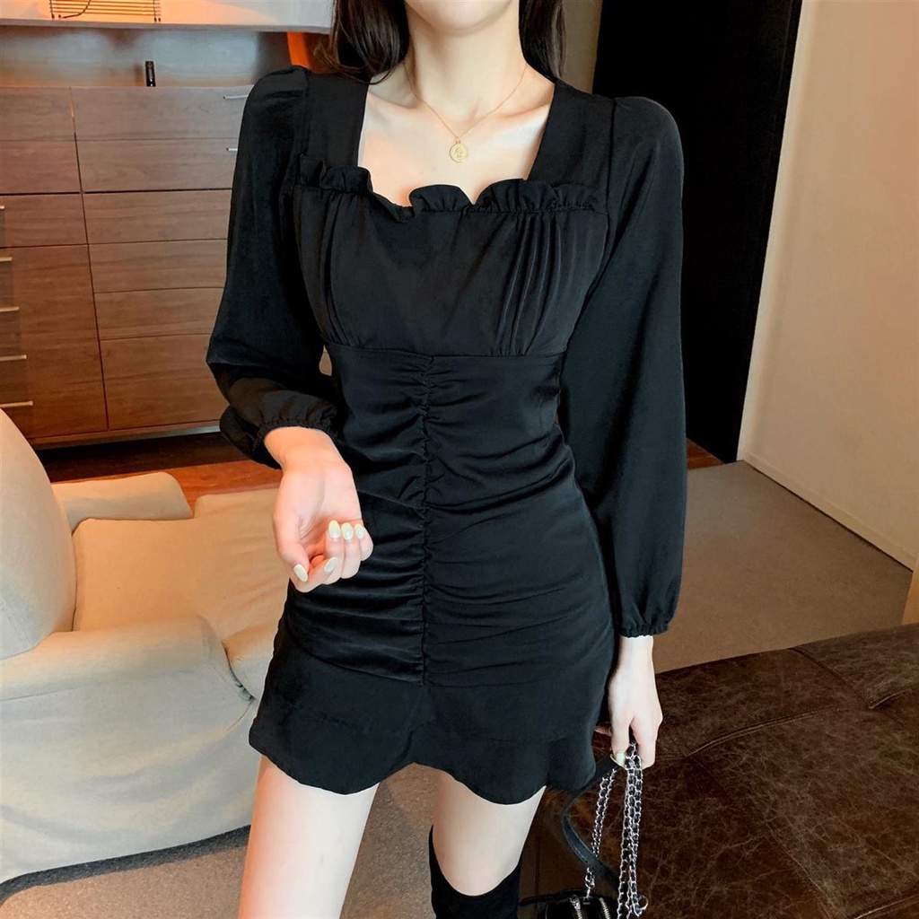 Đầm ôm dáng xếp ly mẫu 2021 phong cách Hàn Quốc thời trang