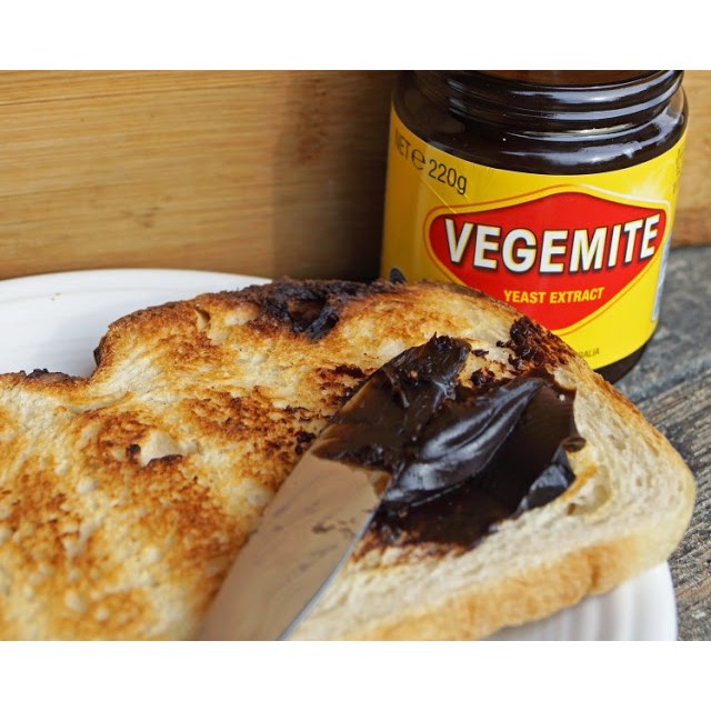 Bơ kẹp bánh mì hiệu Vitality Vegemite - Nhập khẩu Australia 380g