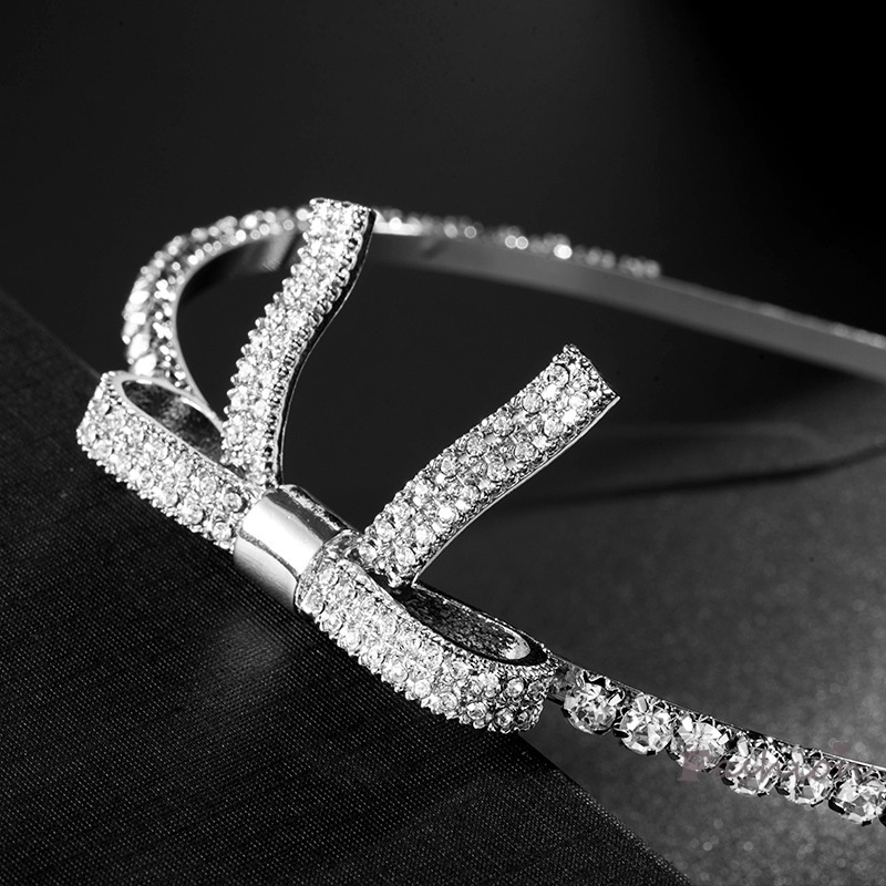 Băng Đô Hình Vương Miện Đính Đá Lấp Lánh Thời Trang Mới